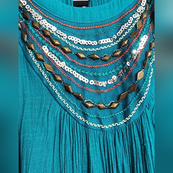 Flowly High Neck Racerback - Picture 3 of 4